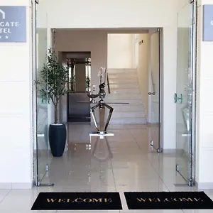 Gate Airport מלון סלוניקי
